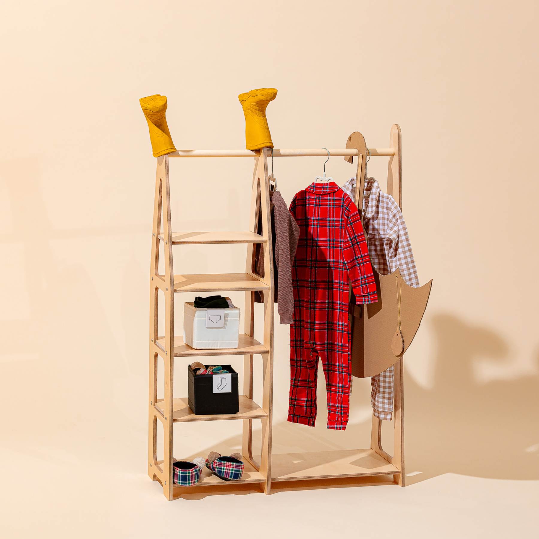 Clothing Rack with shelves on the side - Duck Woodworks