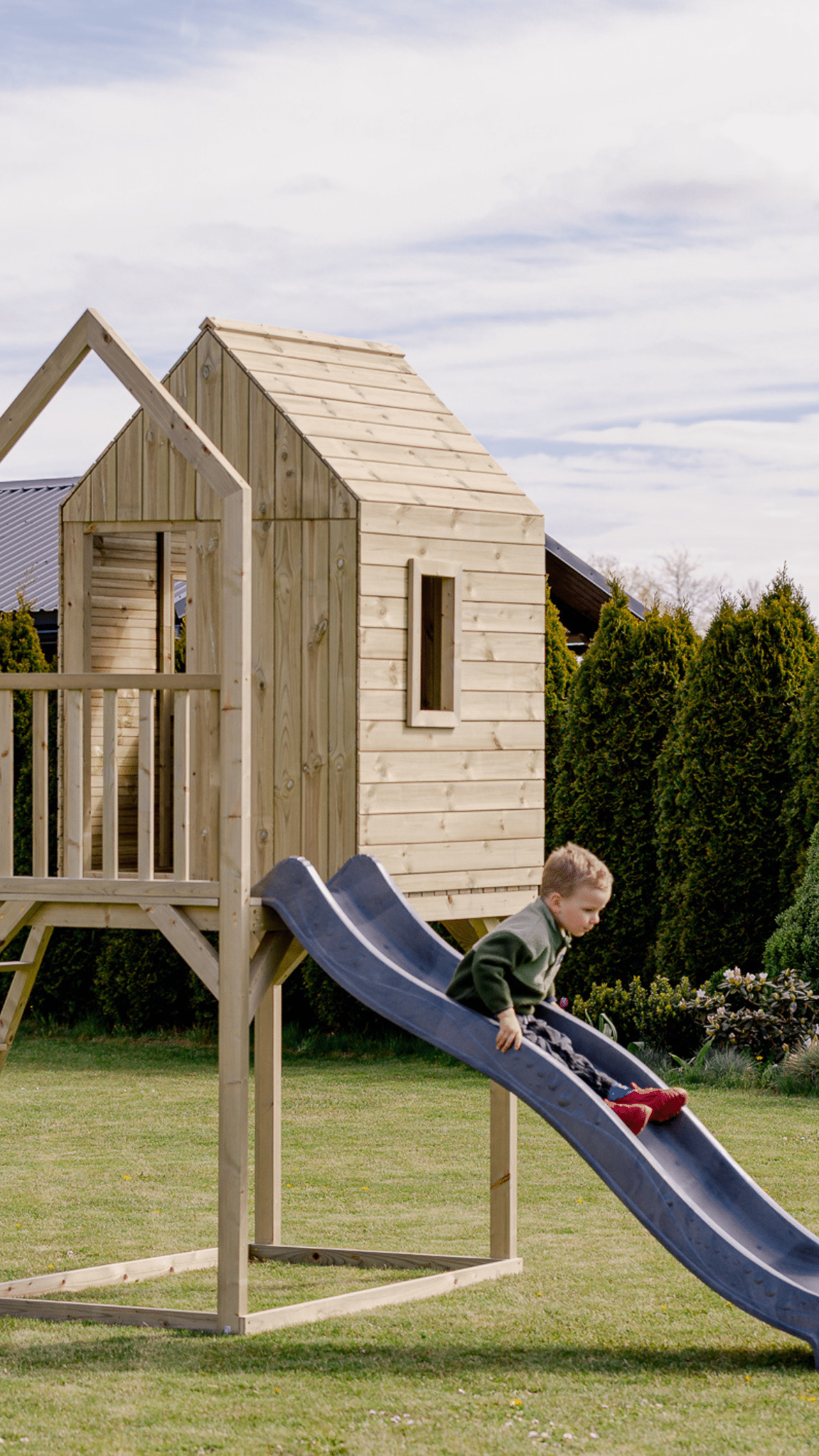 XL Duck House With A Slide - Duck Woodworks