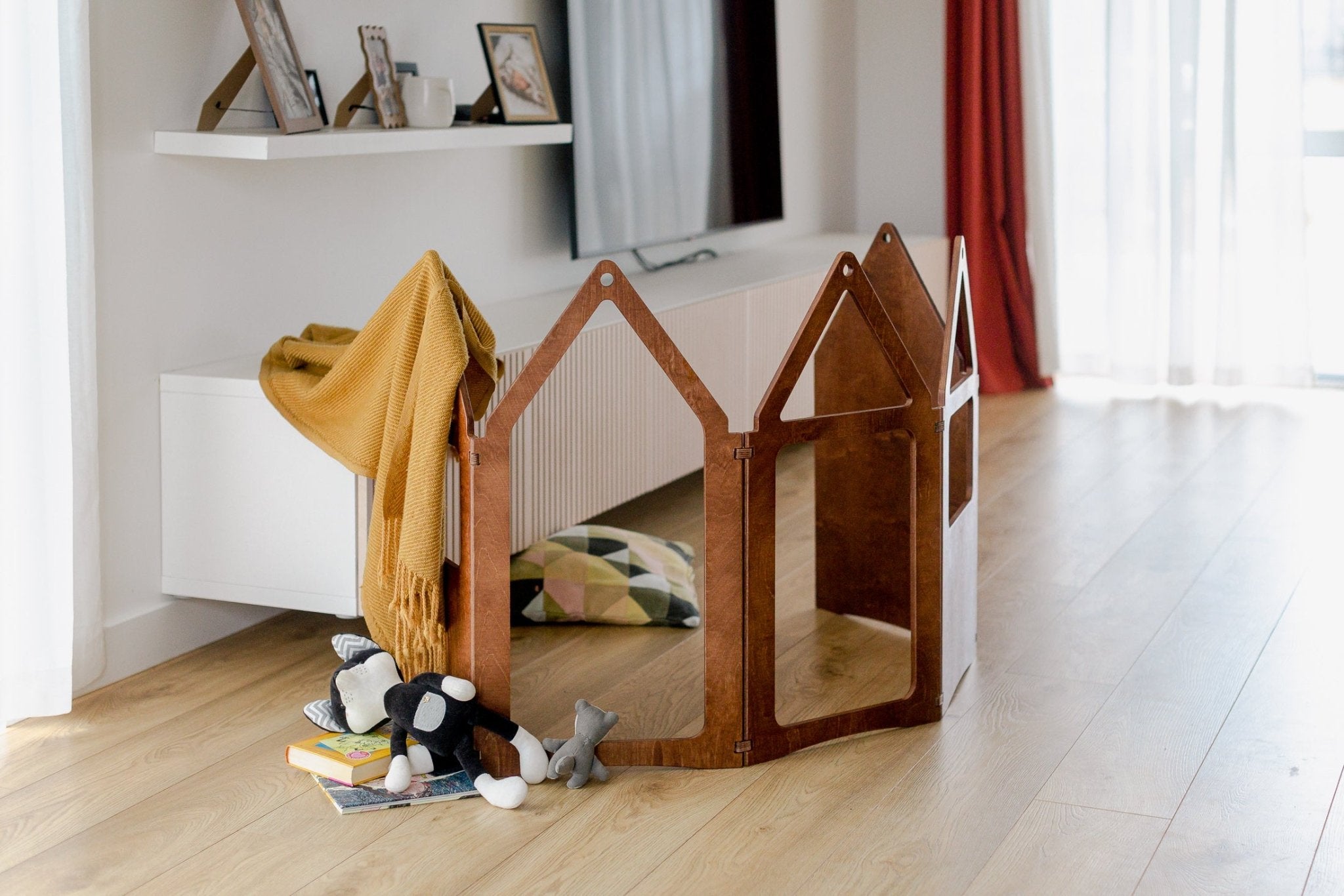 ZigZag house | Honey glaze - Duck Woodworks