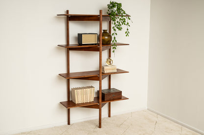 Bibliothèque moderne du milieu du siècle