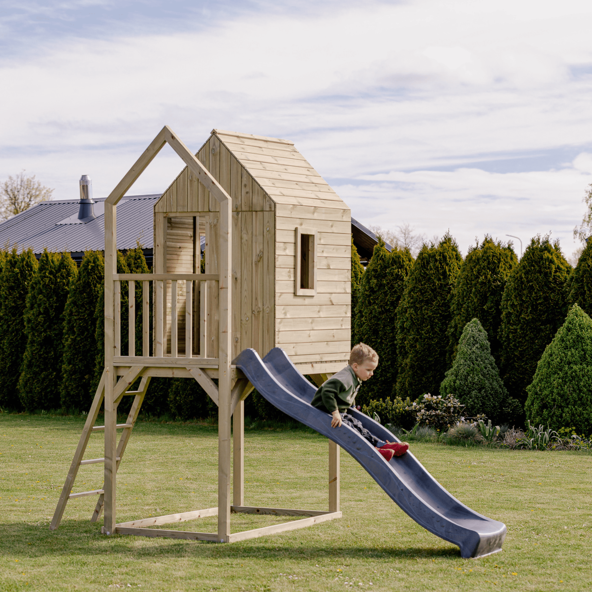 XL Duck House With A Slide - Duck Woodworks