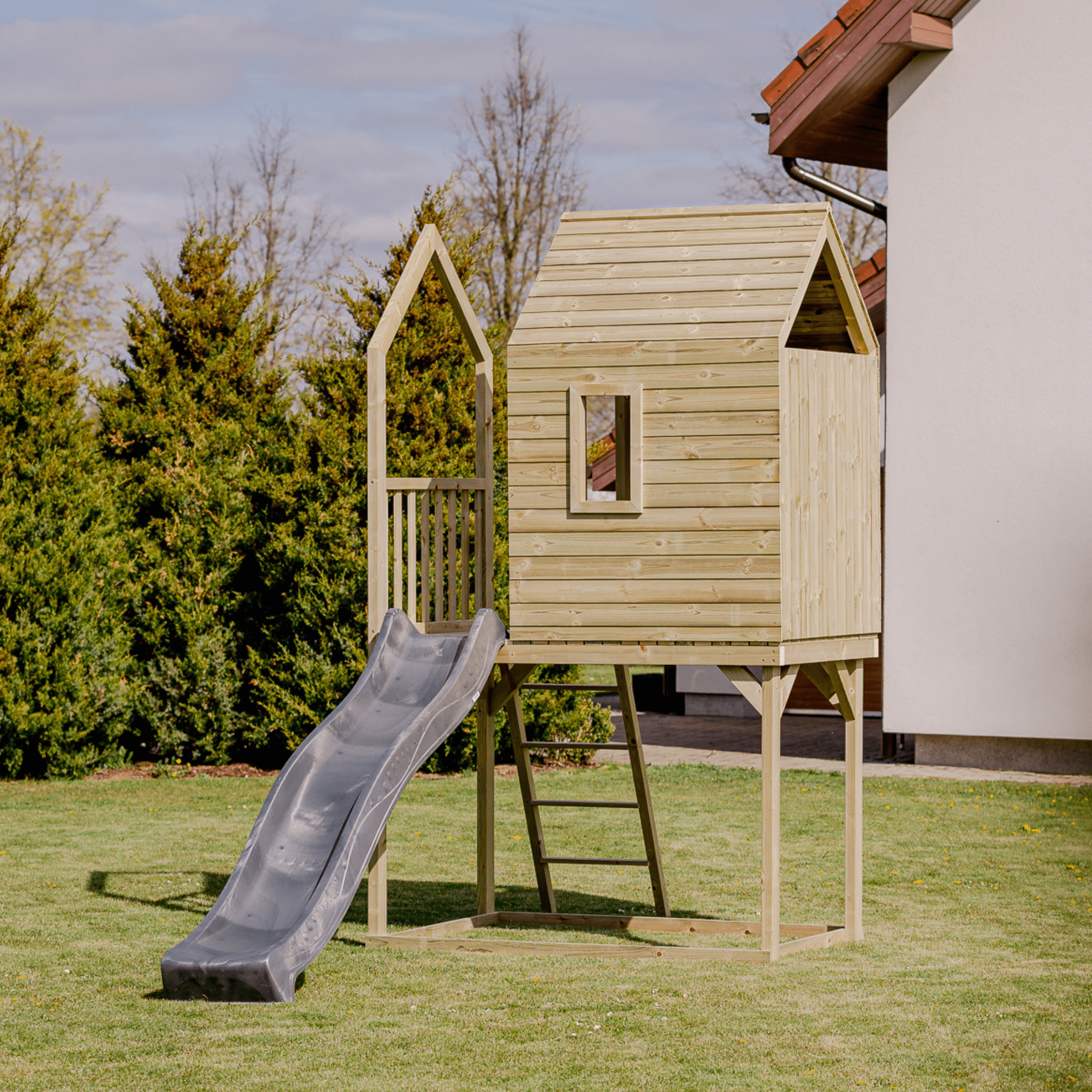 XL Duck House With A Slide - Duck Woodworks
