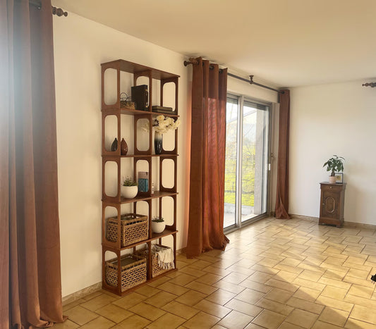 Mid-Century modern shelf |Illuminator