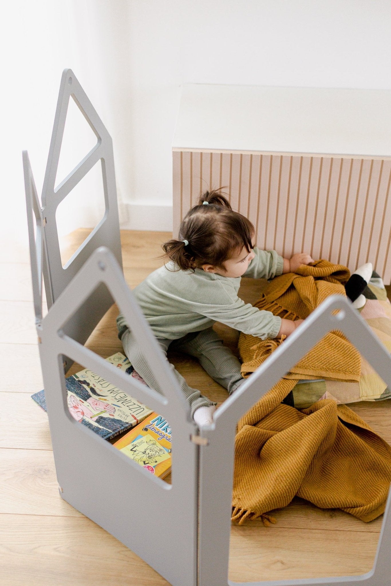 ZigZag house | Honey glaze - Duck Woodworks