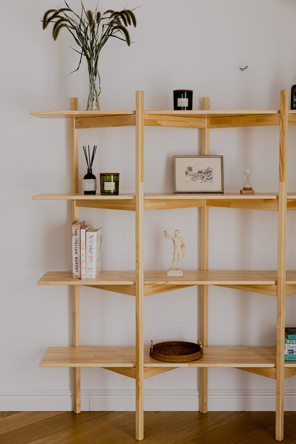 Bibliothèque moderne du milieu du siècle