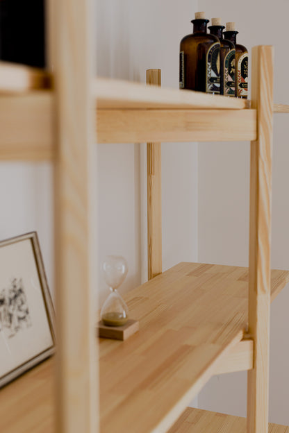 Bibliothèque moderne du milieu du siècle